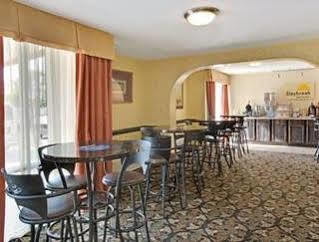 Days By Wyndham Charlotte/woodlawn Near Carowinds