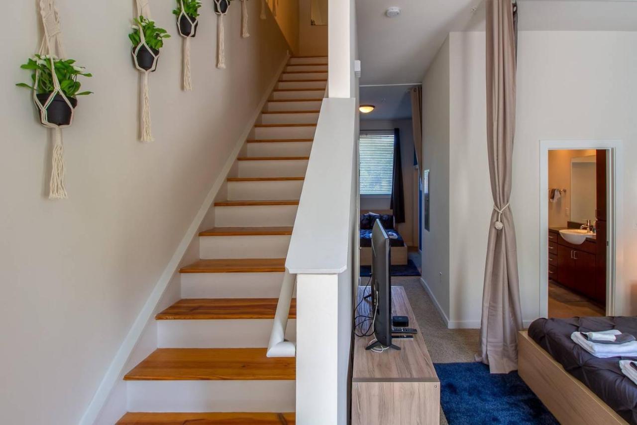 Apartment Trifecta Spacious & Beautiful Wifi Superhost *