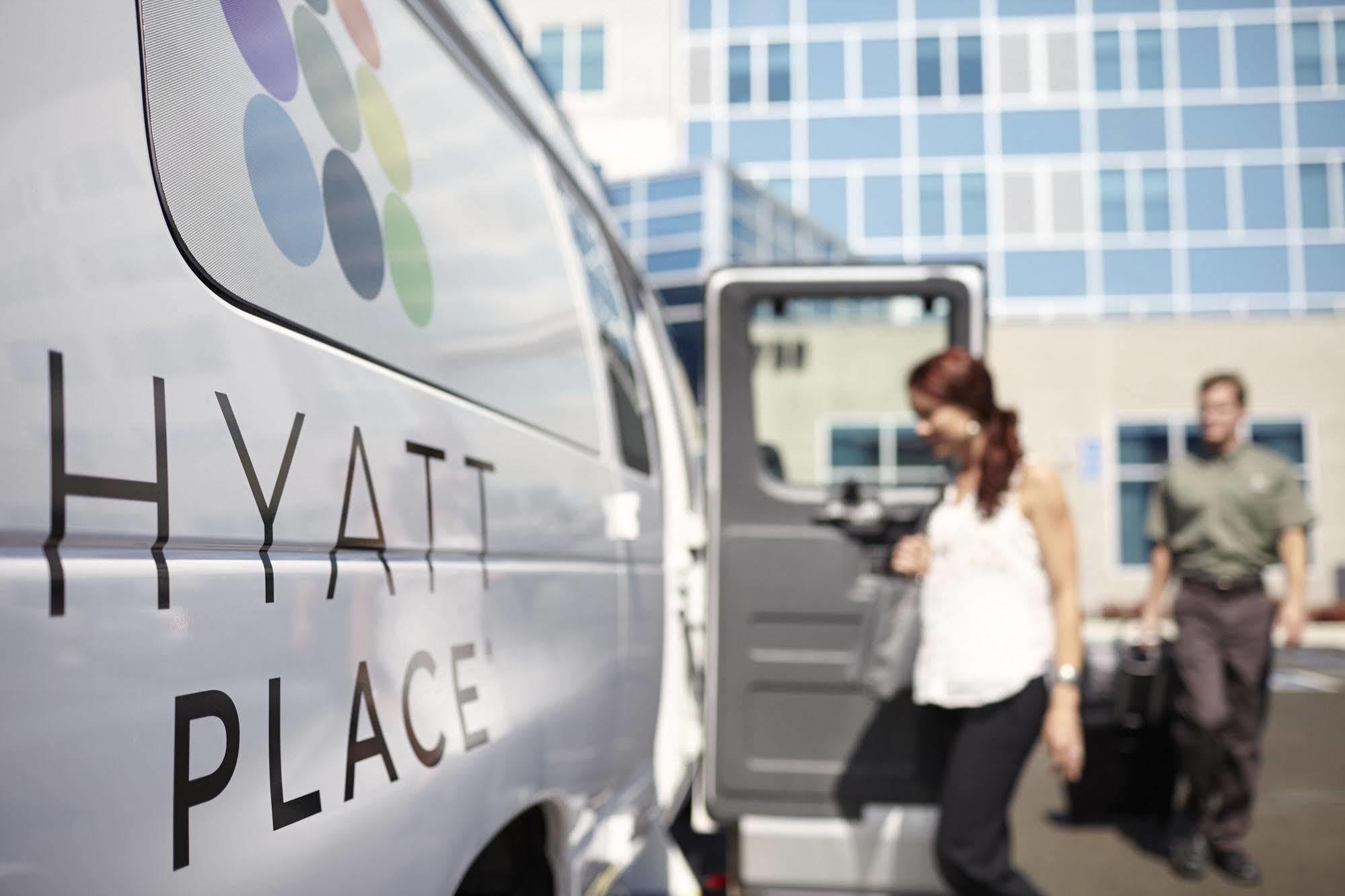 Hyatt Place Airport Billy Graham Parkway Hotel 3*