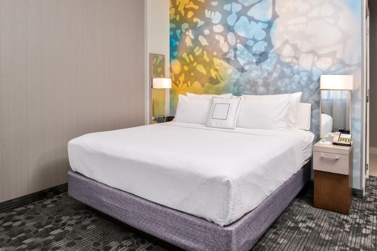 Courtyard By Marriott Northlake