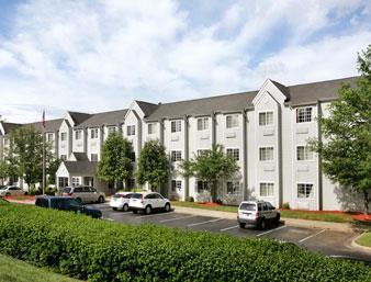 Hotel Microtel By Wyndham Airport