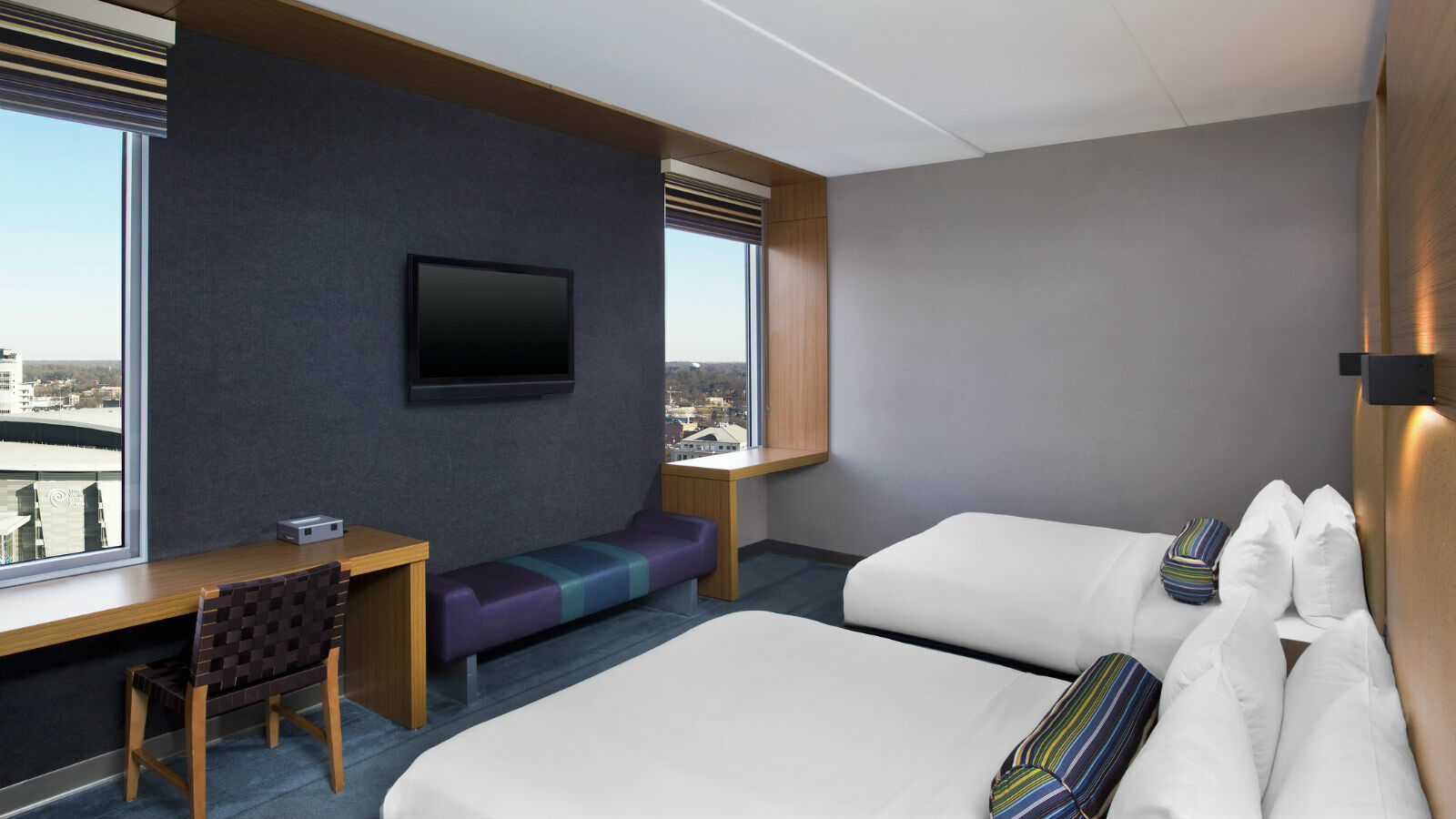 Aloft Center Hotel 2*