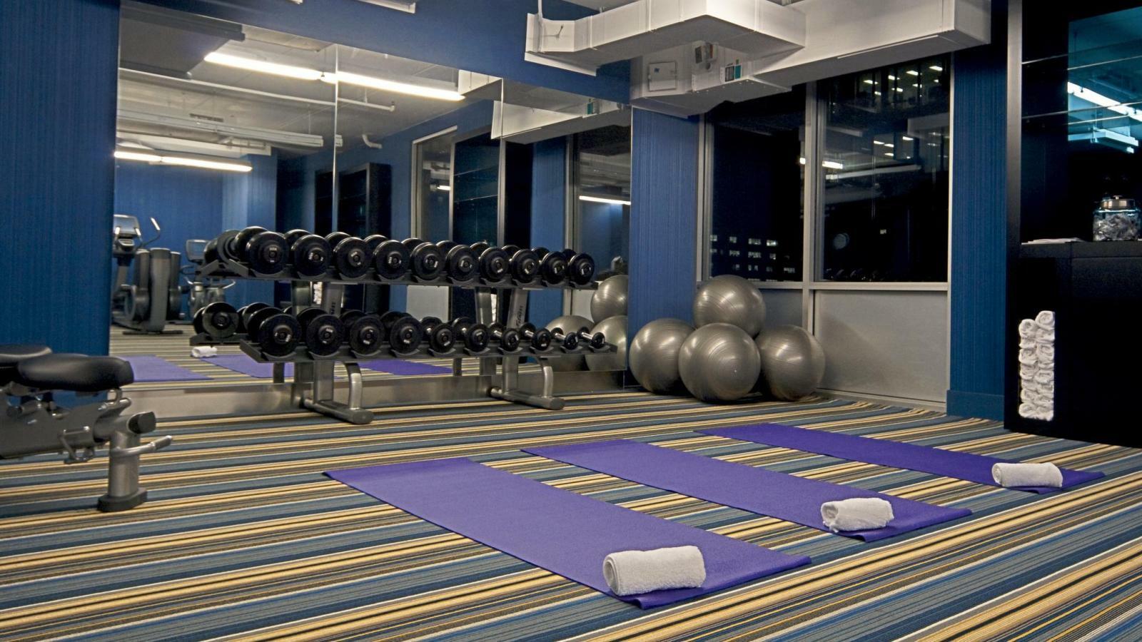 Hotel Aloft Center 2*