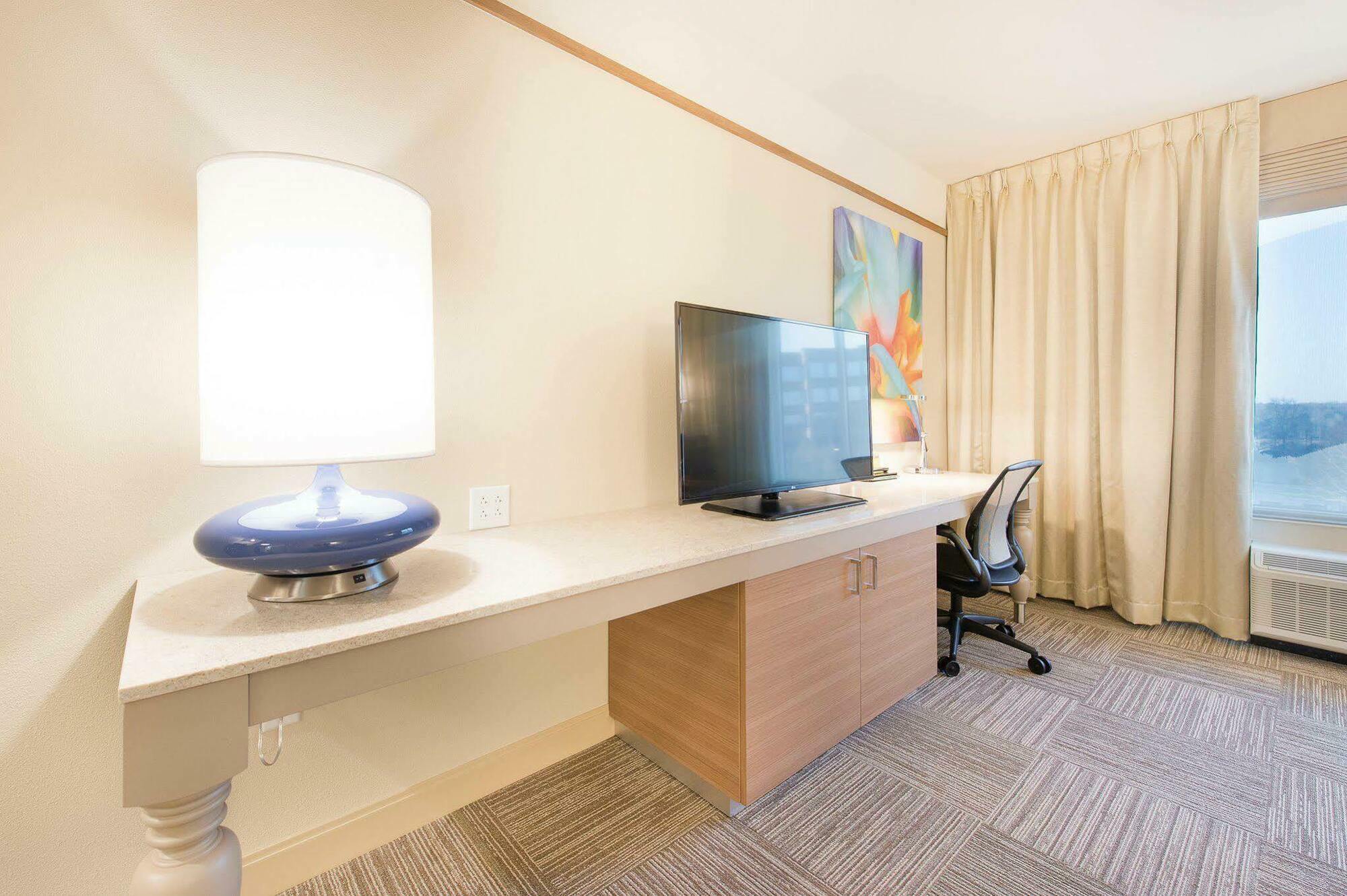 Hilton Garden Airport Hotel