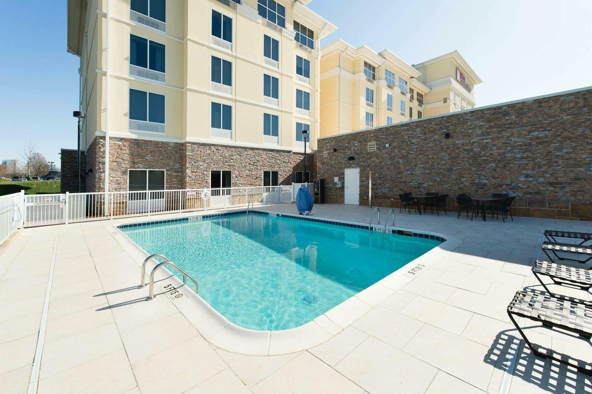 Hilton Garden Airport Hotel
