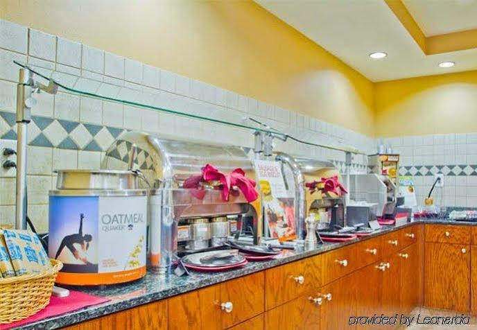Hotel By Marriott Piper Glen