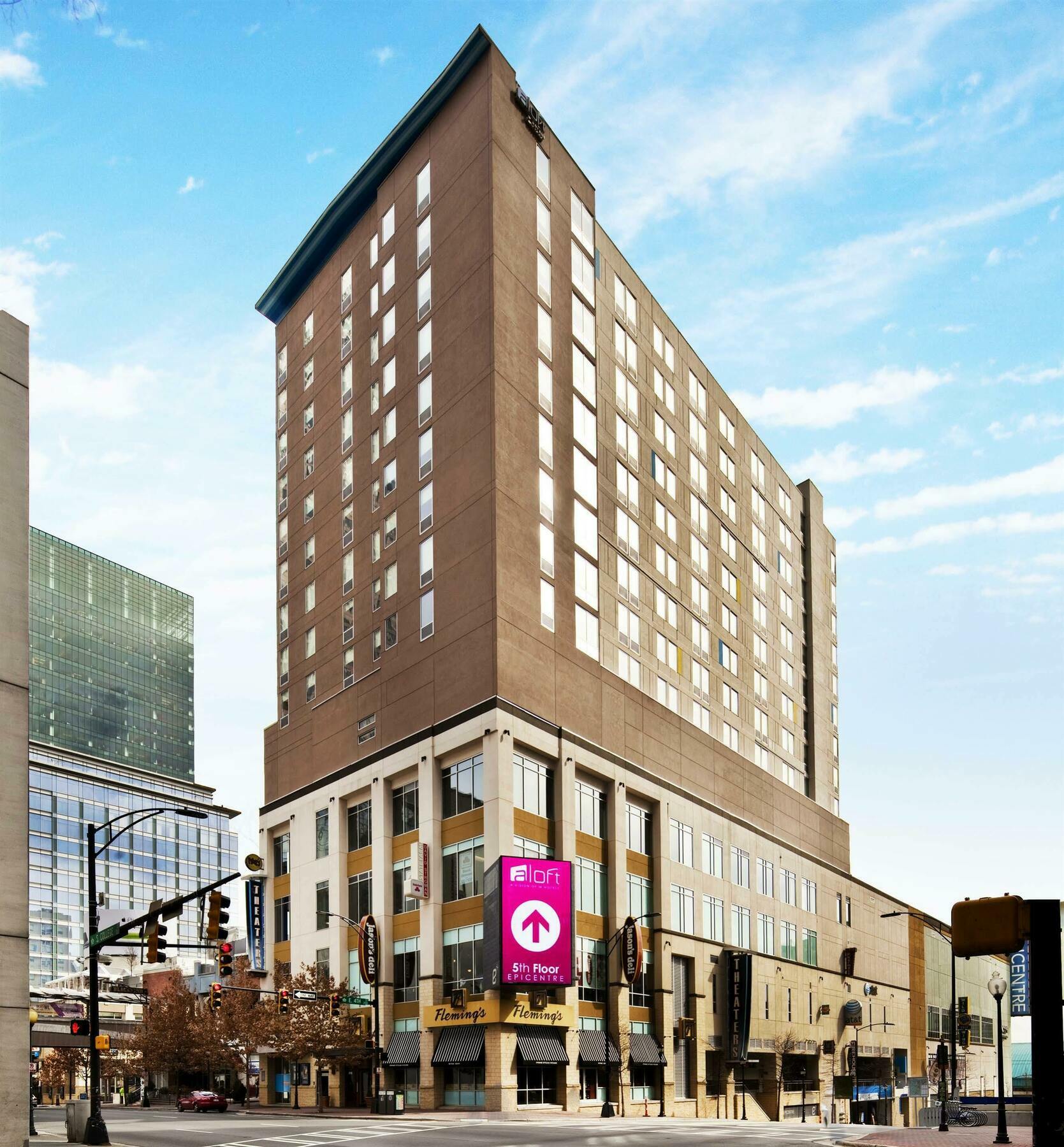 Aloft Center Hotel