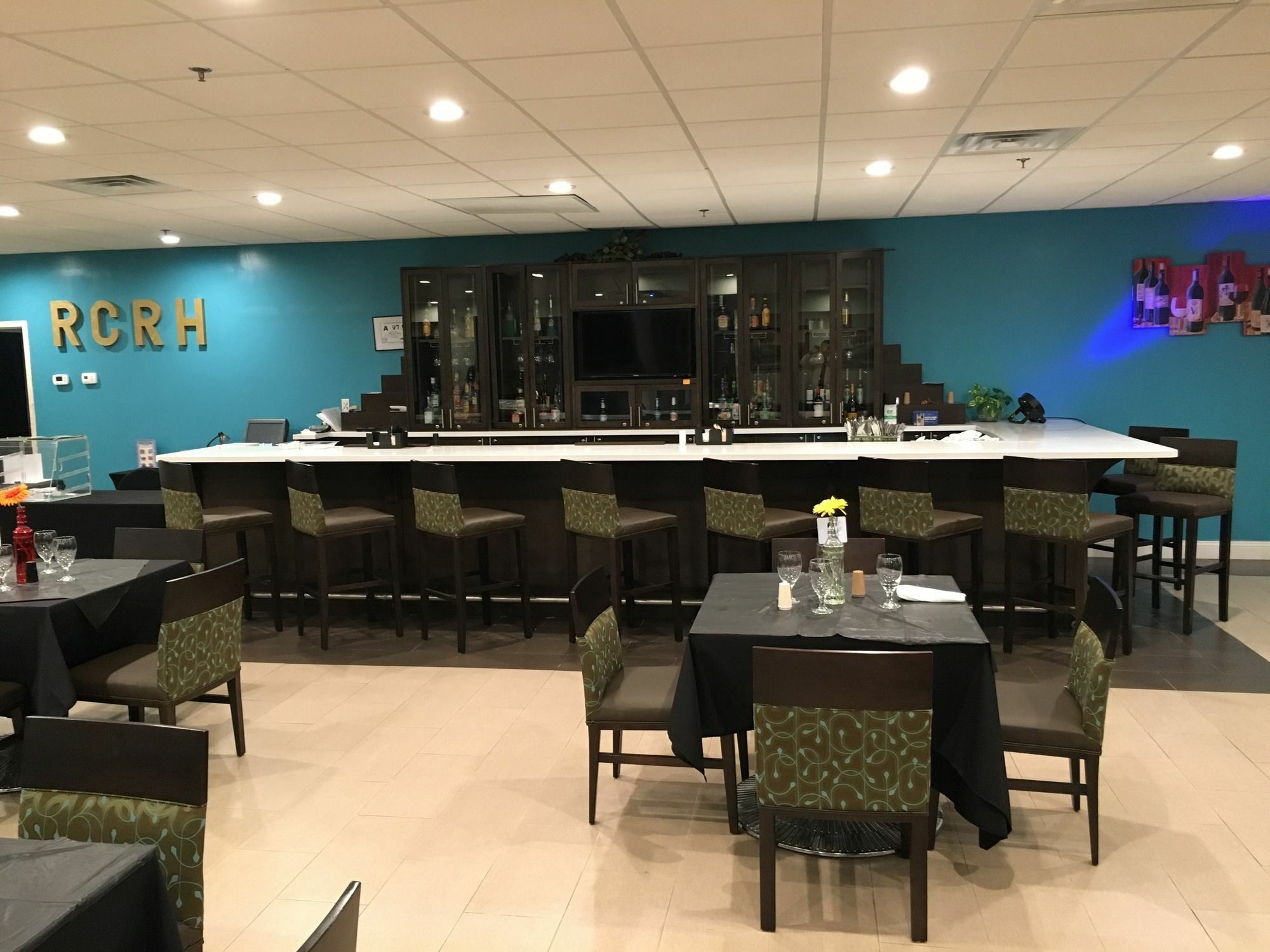 Hotel Ramada Plaza By Wyndham South End Airport 3*