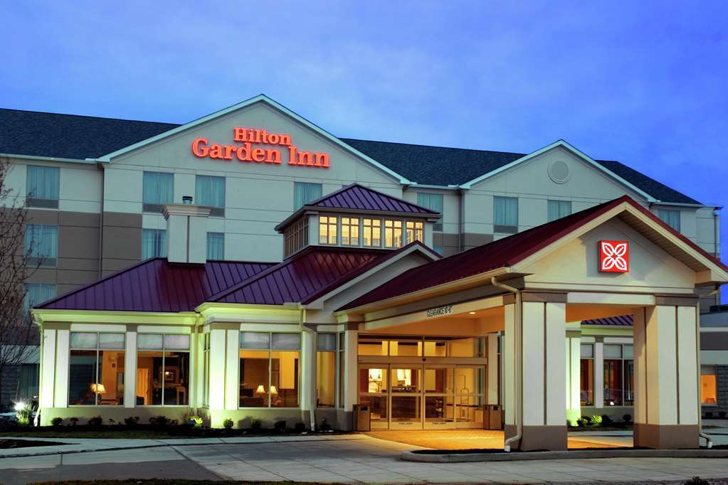 Hilton Garden Airport Hotel 3*