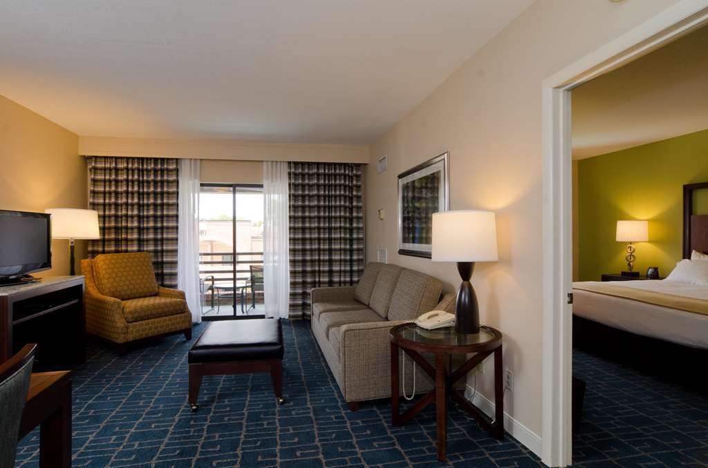 Doubletree By Hilton Charlotte/southpark