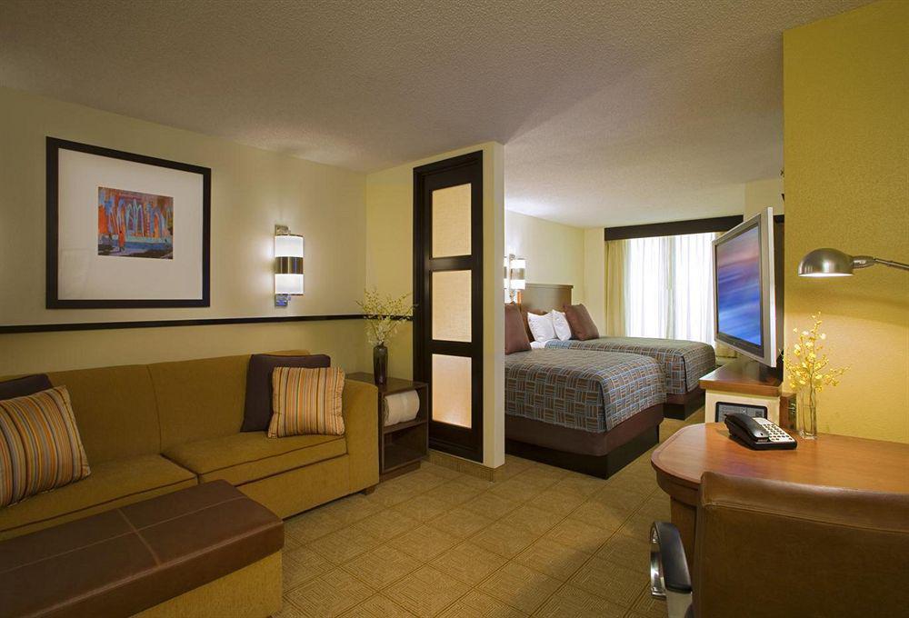 Hotel Hyatt Place Airport/lake Pointe