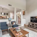 Modern Cozy Townhome