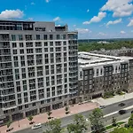 Frontdesk 500 West Trade Apts Fourth Ward Charlotte