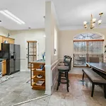 Cozy 4B 2 5B University Home King Beds Jacuzzi