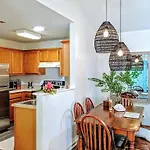 Rare Downtown Matthews Walk 2 Shops Restauraunts Hike Clt 2 Bedroom Not 3Br