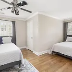Mckee Manor- South Clt-Matthews-3000 Sq Ft