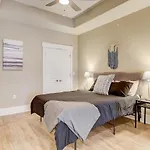 Frontdesk Village At Commonwealth Apts Plaza Midwood Charlotte
