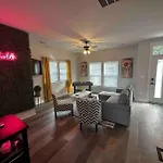 4 Story Queen City Retreat! New! Walk To Downtown!