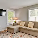 Stunning Charlotte Retreat About 2 Mi To City Center!