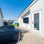Townhouse . Rooftop . Cloud Couch . 85 Inch Tv . 2 Miles From Uptown Charlotte