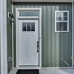 Charming Charlotte Townhome 6 Mi To Downtown!