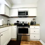 Cheerful 2-Story Apt W/ High Speed Wi-Fi & Patio!