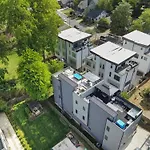 906 Westbrook B City Views Rooftop Hot Tub And Short Walk To Stadium