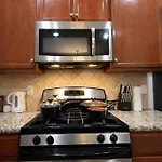 3Bdrm Home W/ Kingbed_Pool_Wi-Fi-Private