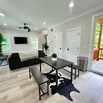 Luxury Living 3Br/2.5Ba Clt Home
