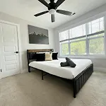 Luxury Living 3Br/2.5Ba Clt Home