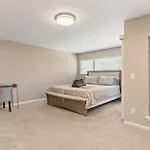 Gorgeous 2 Bedroom Near Carowinds - Patio - Pool