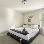 Brand New Build 10 Min- Uptown