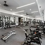 Unique 1Bd - 5 Min Dt, Gym, Parking, W-D - Sleeps 6