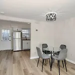 Modern Oasis Close To South End