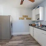 Charlotte Vibes Relax&Recharge