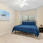 Lovely 1-Bedroom Apartment W/ Pool + Wi-Fi