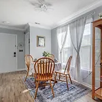 Long Stay Special Cozy Home Near Uptown