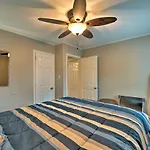 Charlotte Area Home With Patio - 6 Miles To Downtown