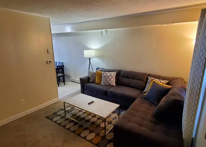 Suite 7, Sleep 6, Walk To Attractions In Uptown