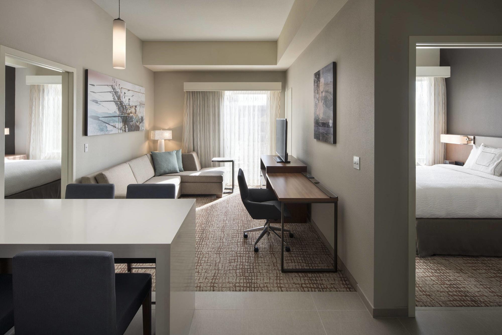 Hotel By Marriott Steele Creek