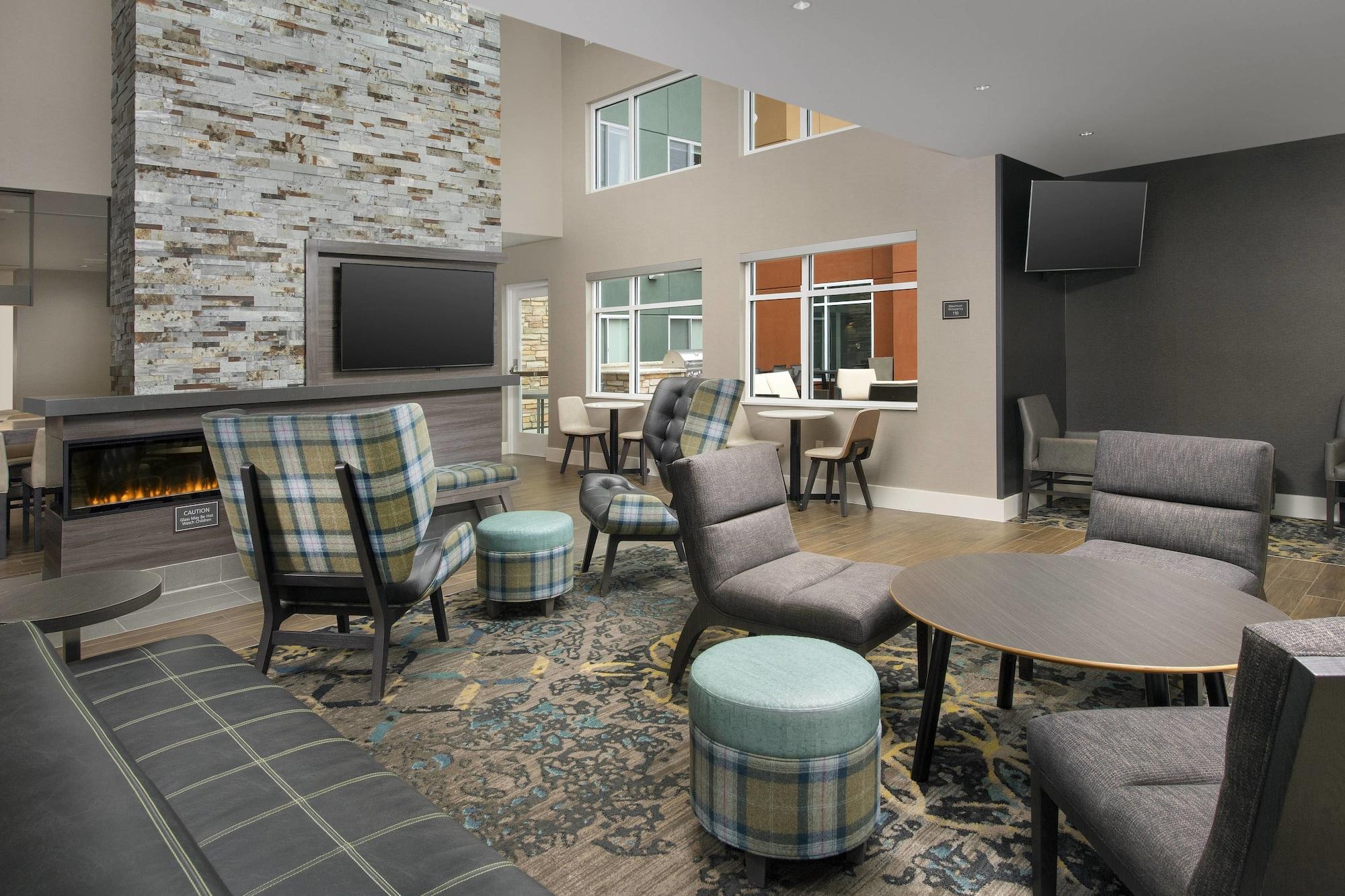 By Marriott Steele Creek 3*
