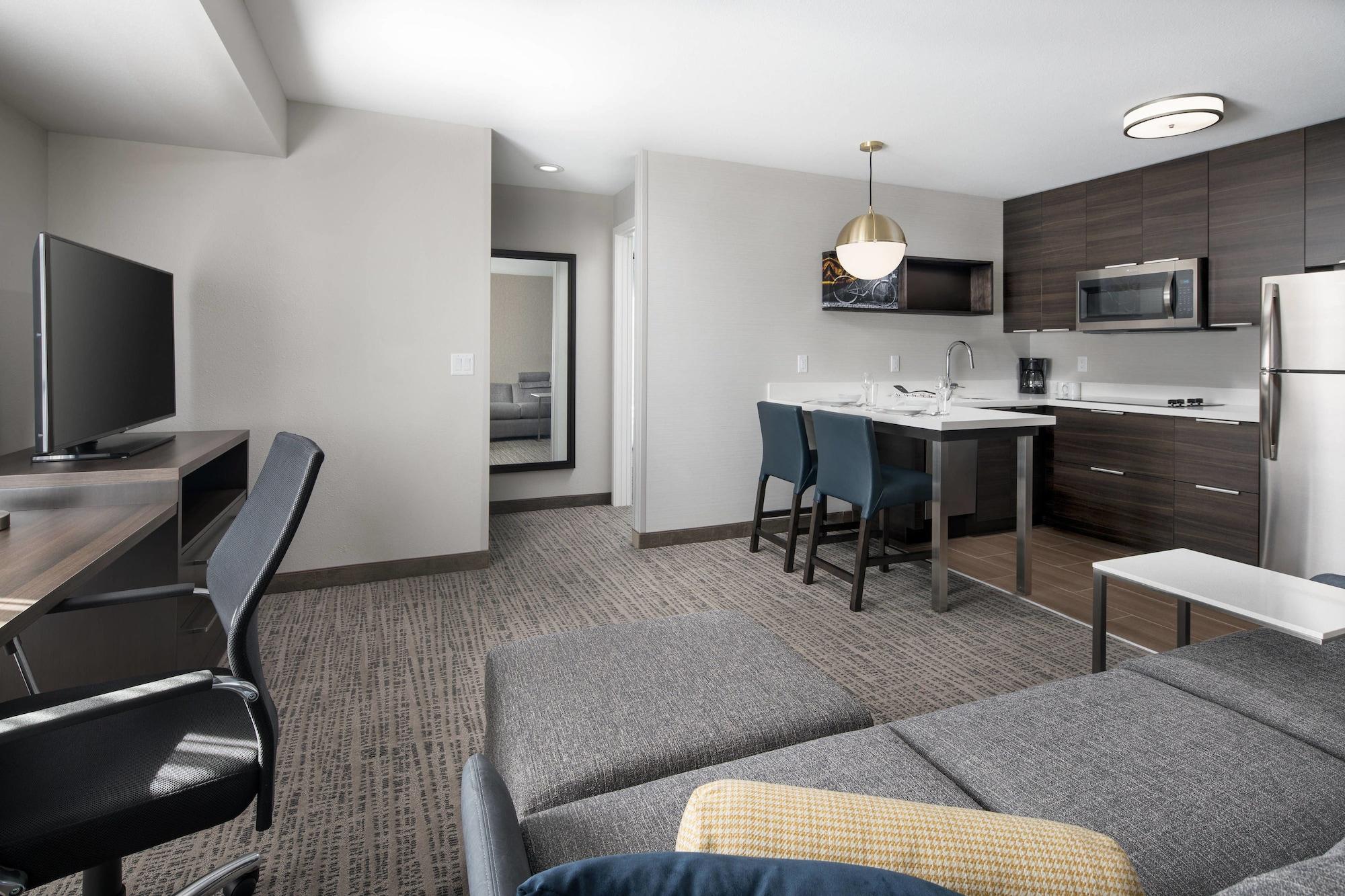 Hotel By Marriott Steele Creek