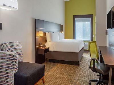 Express Arrowood By Ihg
