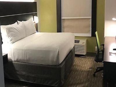 Express Arrowood By Ihg