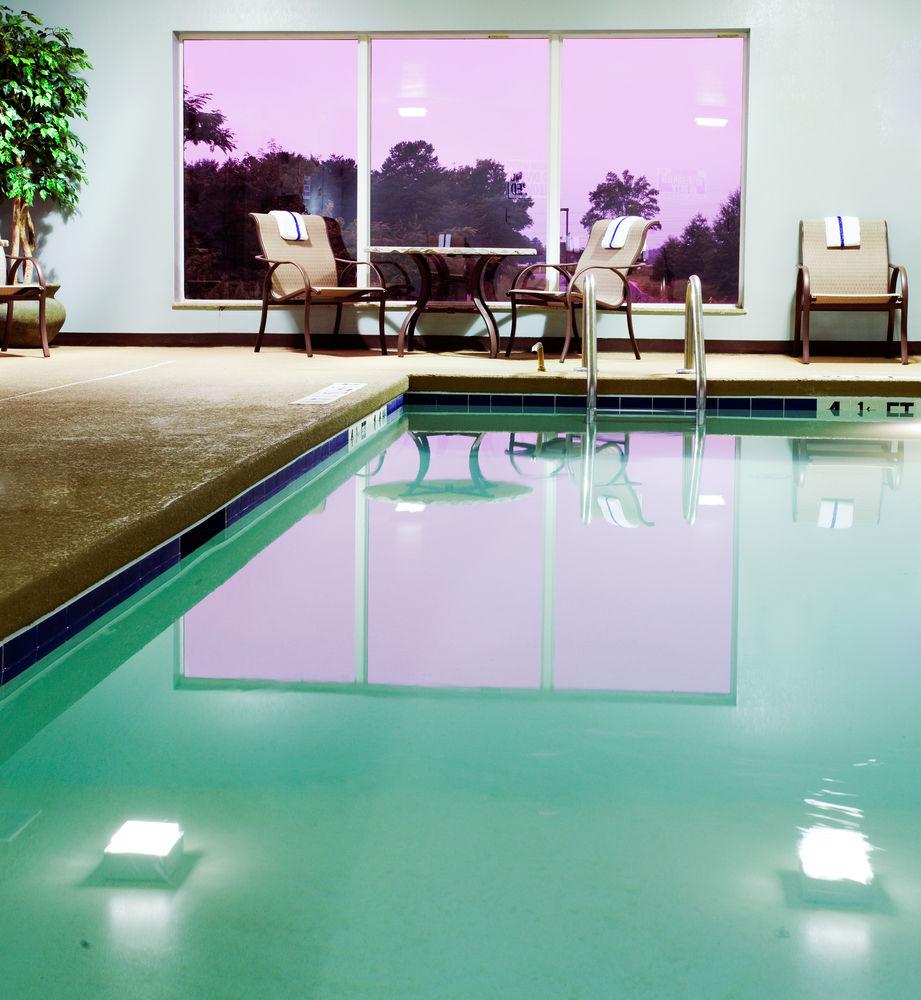 Express Arrowood By Ihg Hotel Charlotte