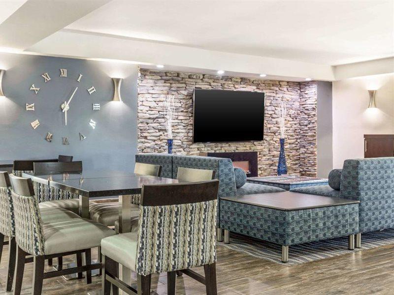 Quality & Airport Hotel