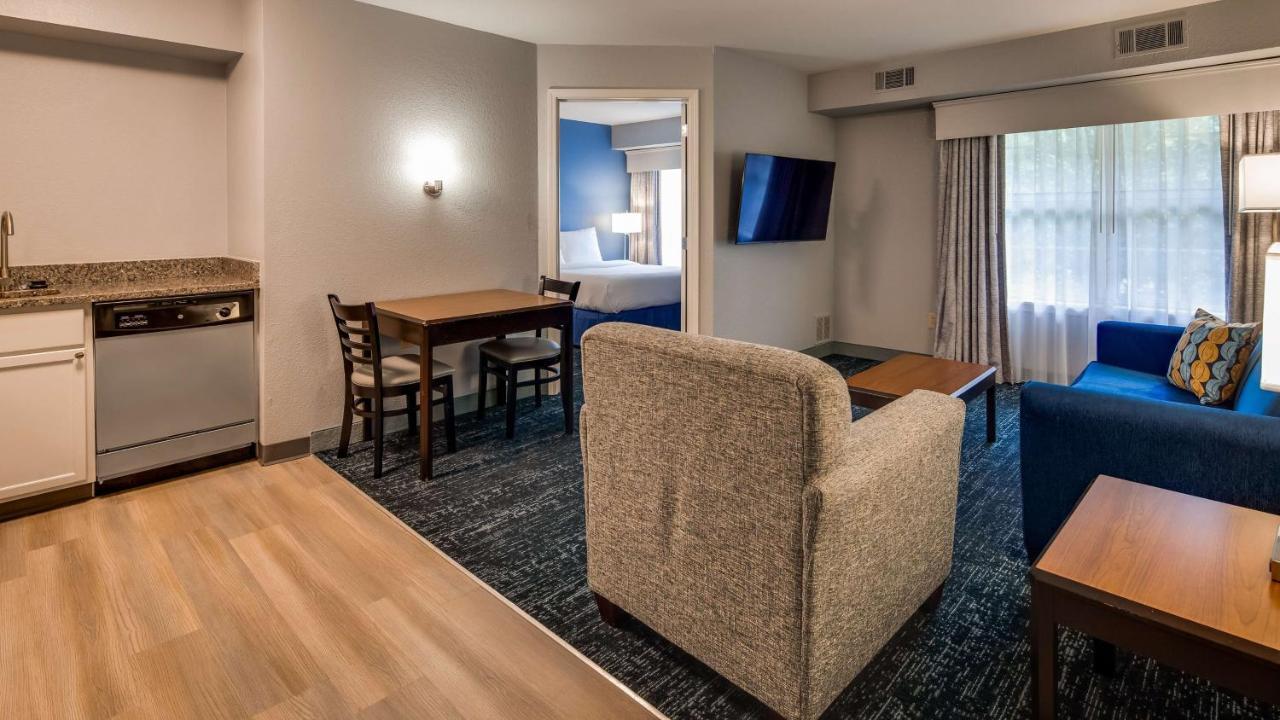 Hotel Surestay By Western Executive Park