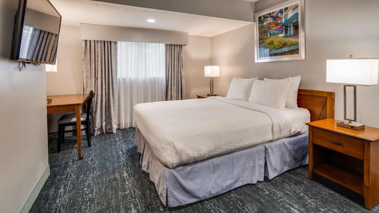Hotel Surestay By Western Executive Park Charlotte