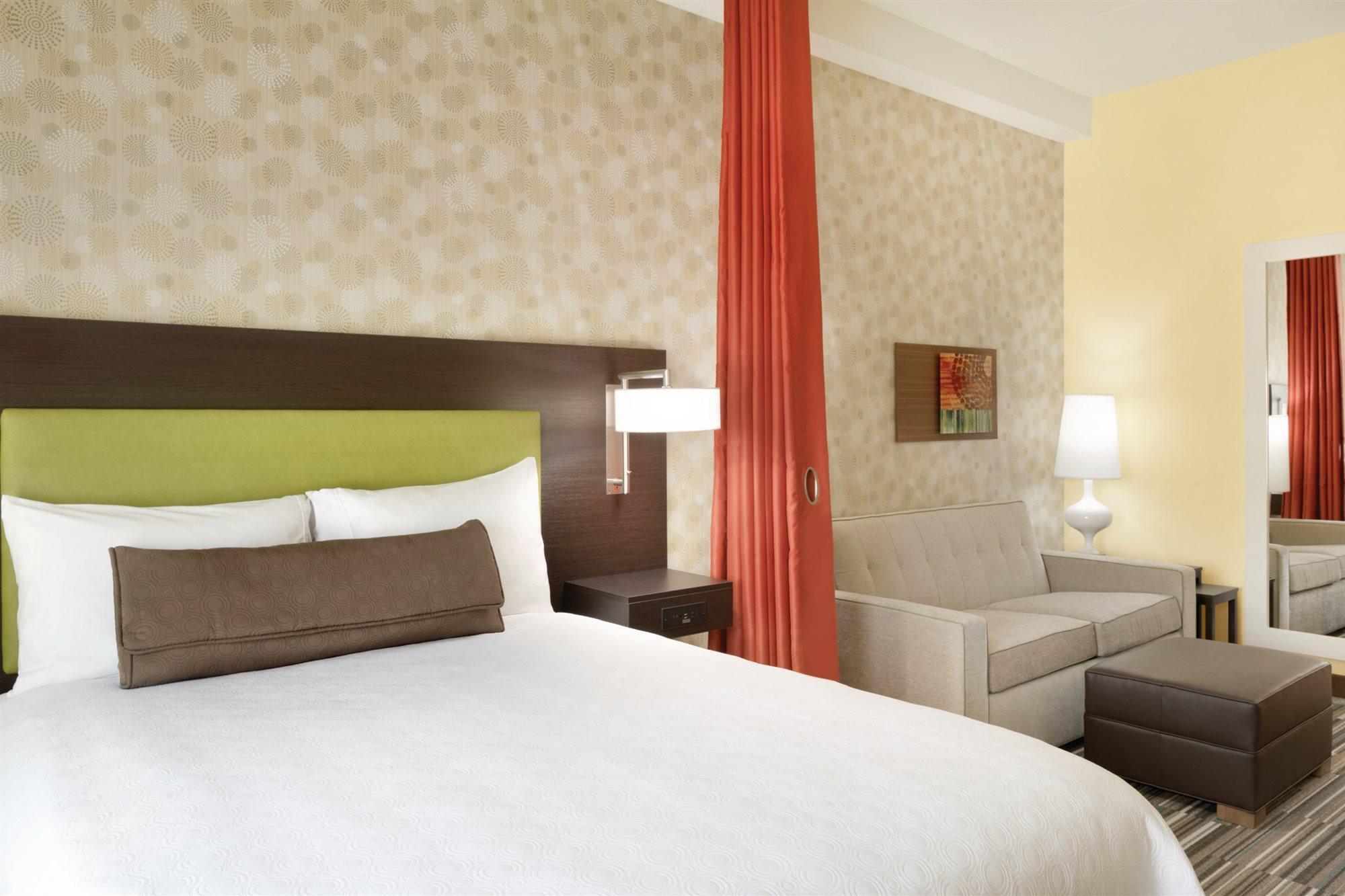 Hotel Home2 By Hilton Airport