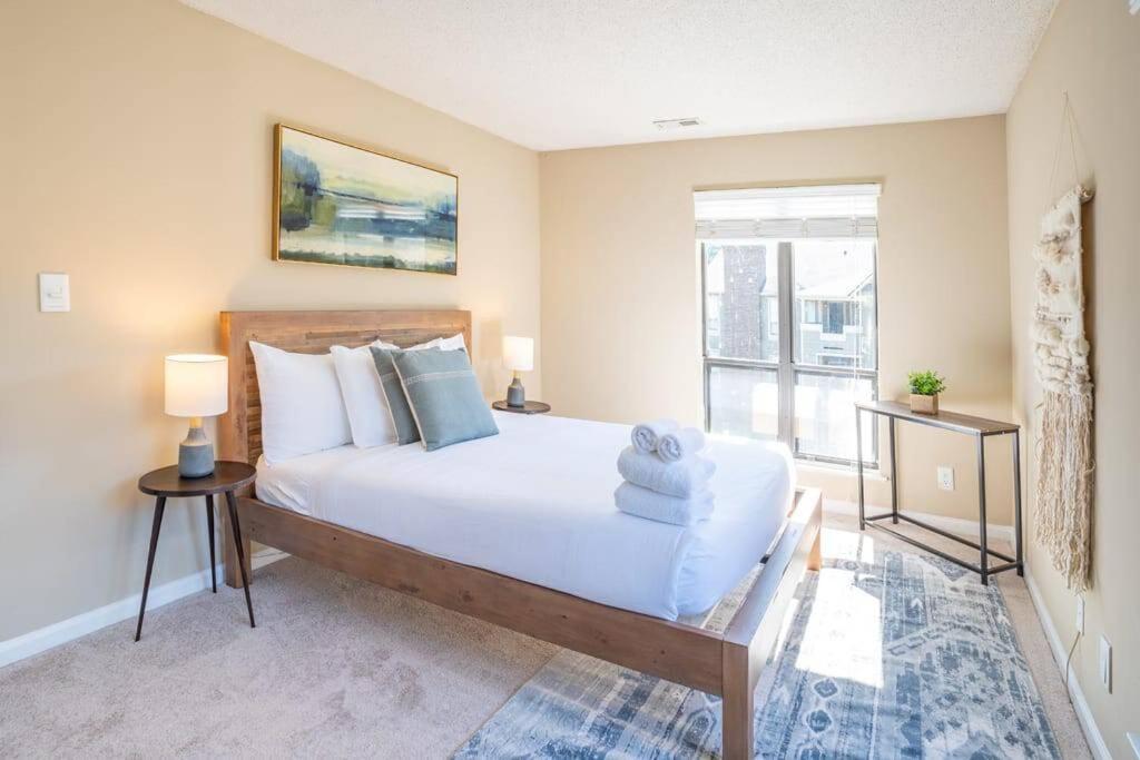 Viagem - - Comfy 2br W/gym+parking Apartment Charlotte